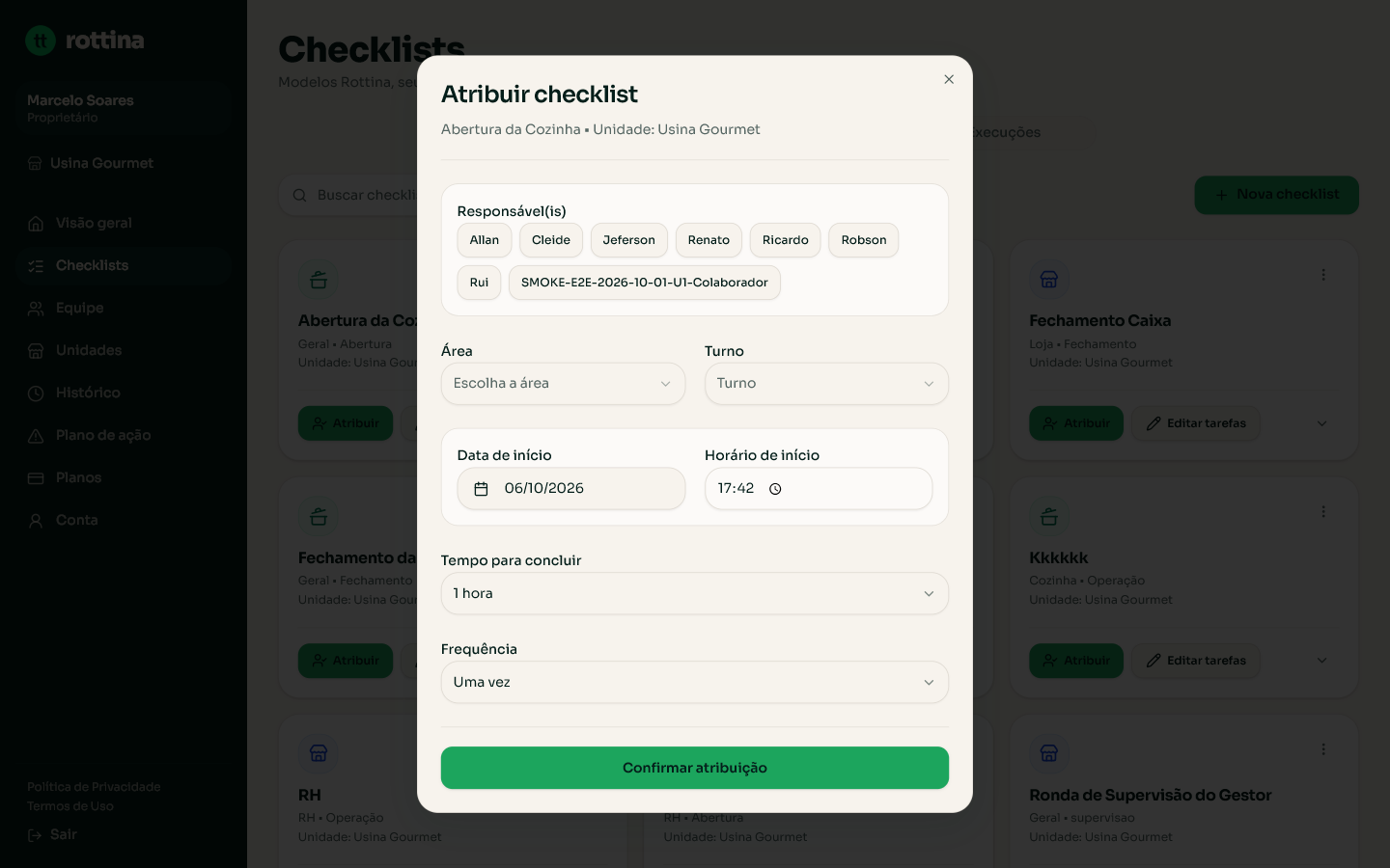 Janela Atribuir checklist com responsáveis, área, turno, data e horário de início, tempo para concluir e frequência